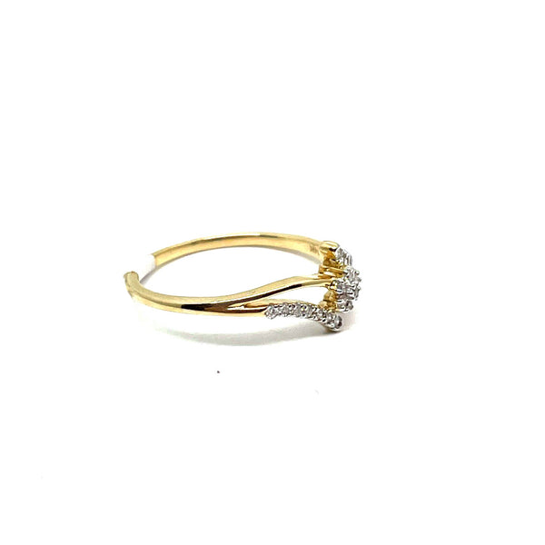 Female on sale diamond ring