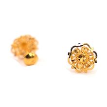 18k Gold Traditional Studs