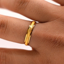 22K Gold Band