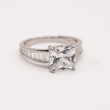 Silver Solitare Ring