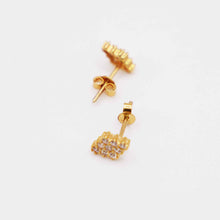 21K Gold Kite Studs