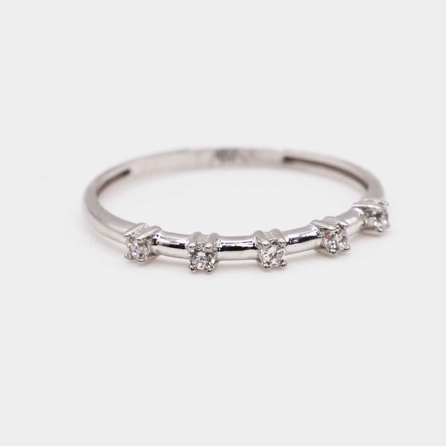 21K White Gold Band