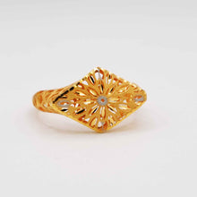 22K Gold Floral Ring