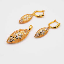 22K Floral Pendant Set