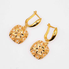 22K Floral Pendant Set