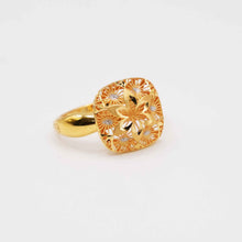 22K Gold Floral Ring