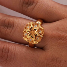 22K Gold Floral Ring