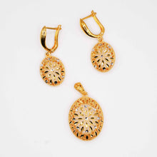 22K Floral Pendant Set