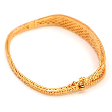 22K Gold Bangle