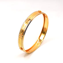 22K Gold Bangle