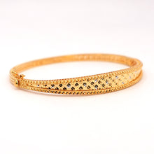 22K Gold Bangle