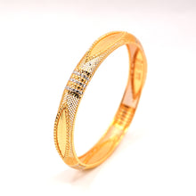 22K Gold Bangle