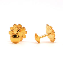 18K Gold Traditional Studs