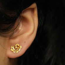 22k Gold Curved Leaf Shaped Studs