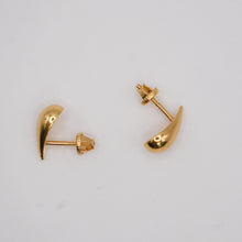 22K Gold Teardrop Shaped Studs