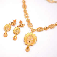 22K Gold Floral Design Set