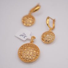 22K Floral Pendant Set