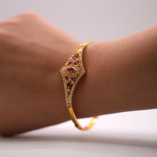22K Gold Open Lock Studded Single Bangle