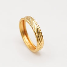 22K Gold Band