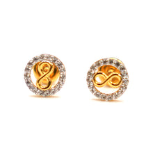18K Gold Studs