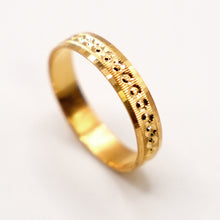 22K Gold Band