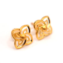 18K Gold Studs
