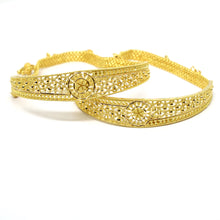 We have any desgin you dream of🤩  Elevate your style with our stunning collection of stacking gold bangles✨  Mix and match for a personalized look that radiates elegance✨  Crafted with precision, each piece is a timeless expression of your unique style  Explore the art of stacking and let your individuality shine with the warmth and luxury of gold❤️‍🔥  come to us for all your jewelry needs✨