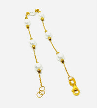 22K White Pearl Bracelet
