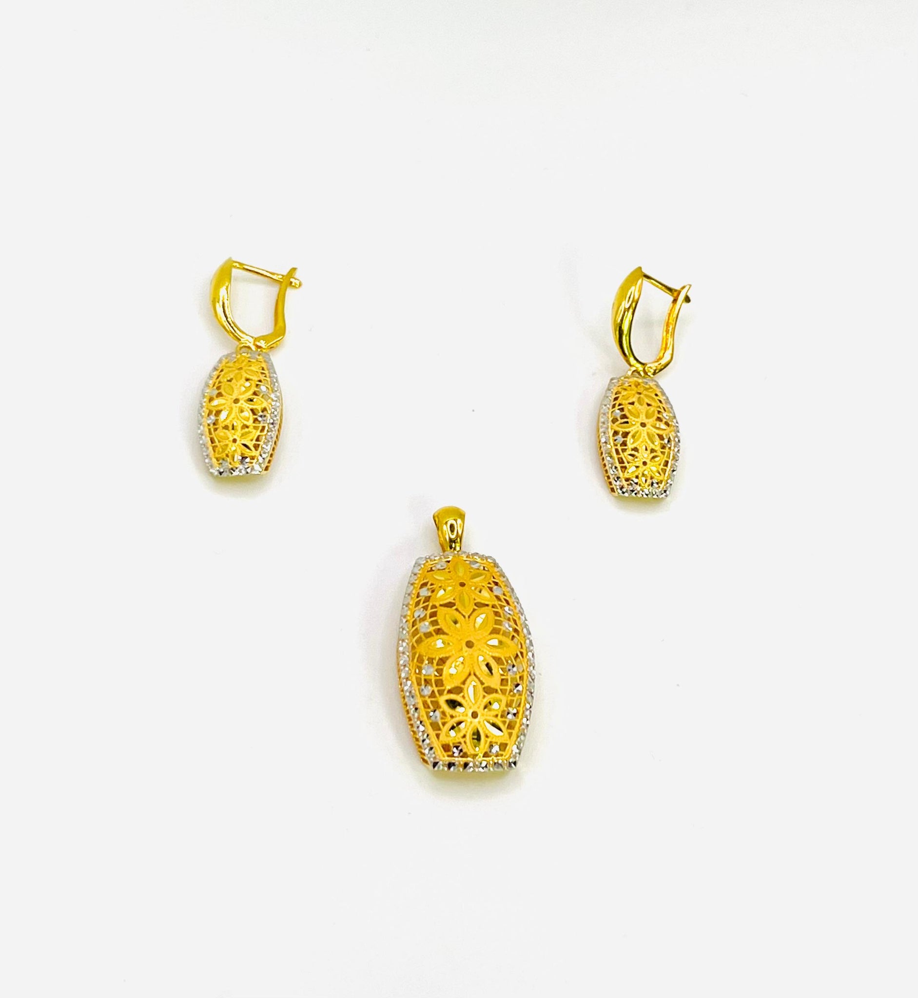 22k Gold Pendant set