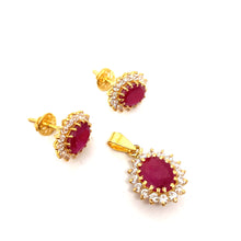 22k Gold Stone Pendent Set