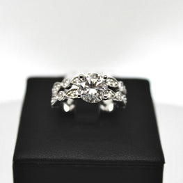 Engagement Ring - 5.30gm