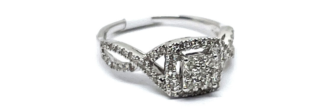 Engagement Diamond Ring