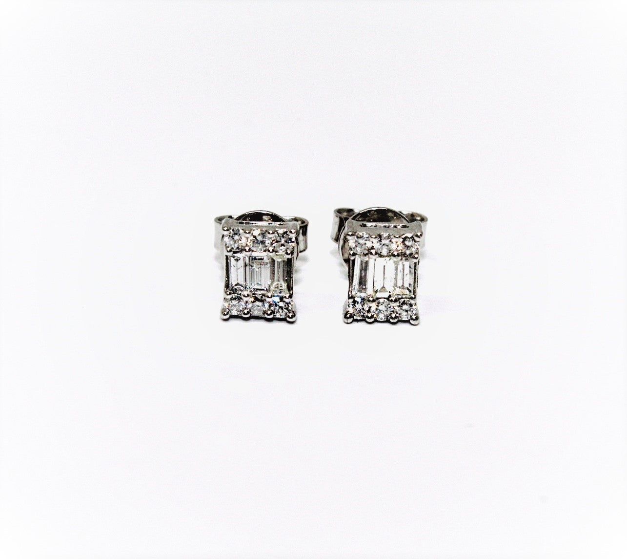 14k Gold Diamonds Ear Studs