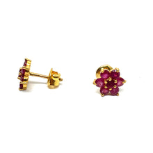 22k Floral Pattern with Ruby Studs/Earrings